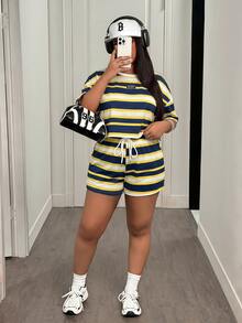 Slaydiva Blue And White Summer Casual Hiking Woman 2 Pieces Short Sets Retro College Round Neck Short Sleeve T-Shirt Ultra-Short Shorts Plus Size Set - Multicolor - View 7