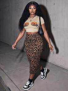 Slaydiva Plus Size Pumpkin Print Short Sleeve T-Shirt And Leopard Print Fishtail Maxi Skirt 2 Pieces Set - Multicolor - View 1