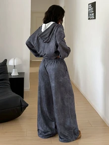 StreetHx Y2K High Street Style Stone Washed Grey Cropped Zip-Up Cardigan + Loose Wide Leg Pants Set, Yellow Letter Print Sporty 2 Pieces Set - Grey - View 2