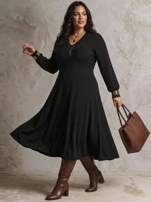 SHEIN CURVE+ Gaun Sweater Rajut Panjang Kasual Ukuran Besar Warna Polos dengan Pinggang Terikat, Musim Gugur/Dingin - Hitam - View 3