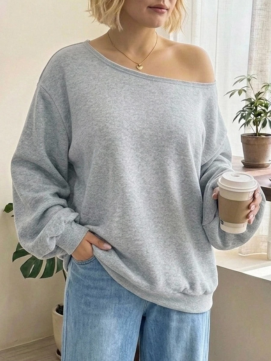SHEIN CURVE+ Sweatshirt Lengan Panjang Longgar Model Off-Shoulder Warna Abu-abu Muda Kasual Ukuran Plus untuk Wanita, Gaya Minimalis Cocok untuk Musim Gugur/Dingin