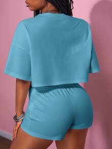 Slaydiva Setelan Olahraga Kasual Musim Panas Warna Biru Muda untuk Wanita, Ukuran Plus, Gaya Jalanan Retro, Atasan Crop Lengan Pendek Leher Bulat dan Celana Pendek Super Pendek - Biru - View 3