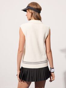 CourtClass CourtClass Sweater Minimalis Kasual Tanpa Lengan dengan Resleting Setengah untuk Wanita - Putih - View 3
