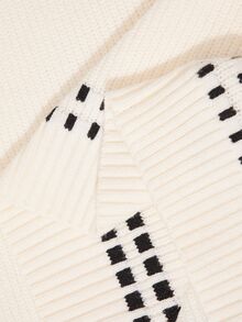 CourtClass CourtClass Sweater Minimalis Kasual Tanpa Lengan dengan Resleting Setengah untuk Wanita - Putih - View 8