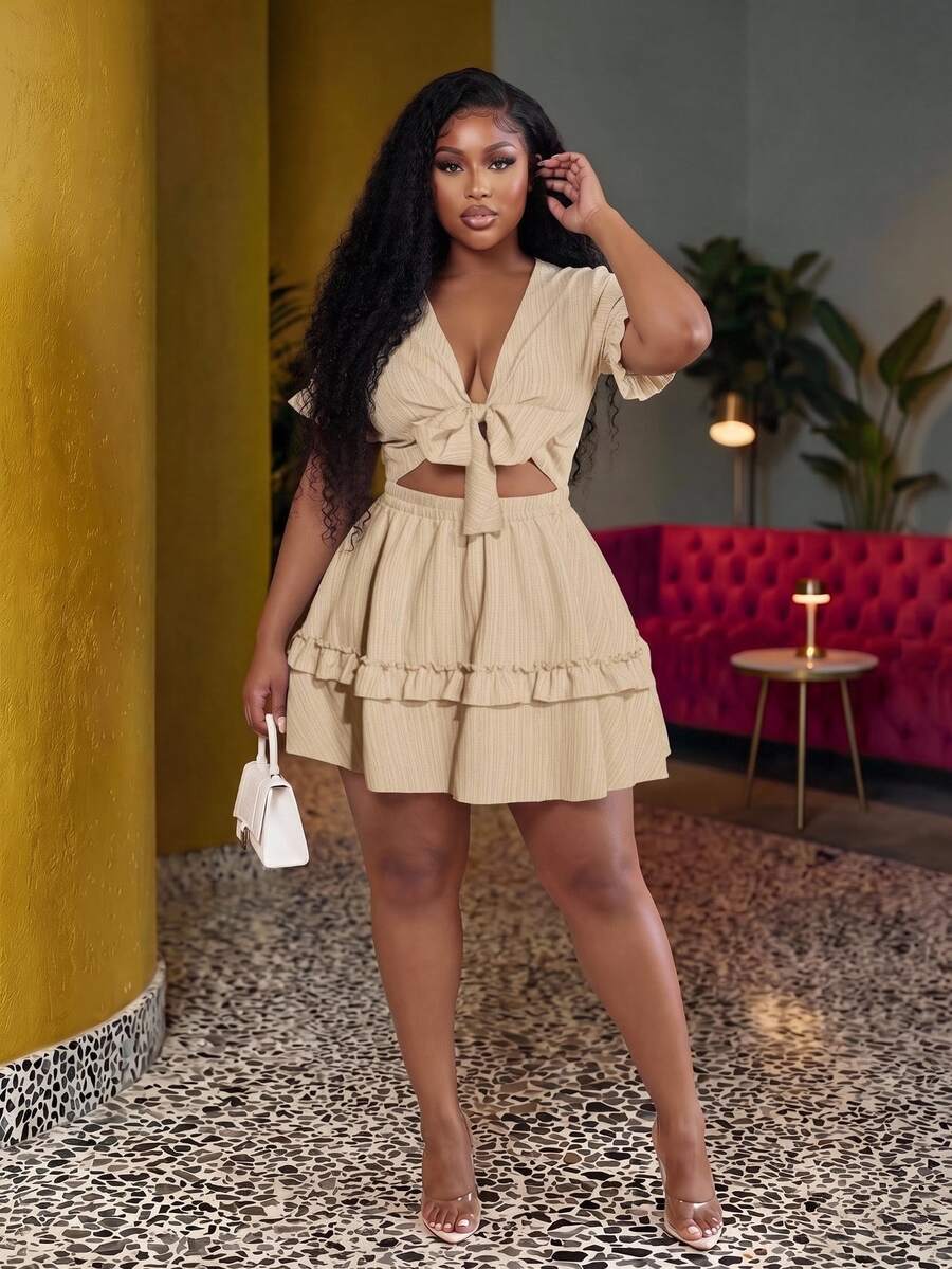 Slaydiva فستان صيفي قصير بأكمام قصيرة وتفاصيل كشكشة وربطة أمامية، من قماش منسوج ذو ملمس متموج، لون فوشيا، مناسب للسيدات البدينات، طراز رومانسي مريح للعطلات الصيفية - لون مشمشي - مشاهدة 1