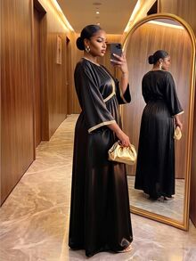 SHEIN Lady Plus Size Women's Vacation Patchwork Woven Deep V-Neck Elegant Dress Evening Party Black And Gold Autumn Fall Halloween Vintage Party Dress New Year - Black - View 2