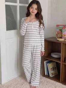 SHEIN Kids Tween Girls Striped Pattern V-Neck Half-Button Scalloped Long Sleeve Pants Soft Comfortable Loungewear Pajama Set 2pcs - Multicolor - View 3