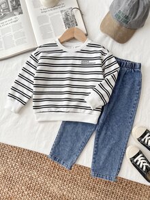 SHEIN Genkimix Kids 男童時尚兩件套，灰色針織圓領長袖套頭衛衣與假口袋牛仔褲休閒套裝，簡約設計，適合日常穿著、上學、旅行、度假、放鬆、曬日光浴 - 黑與白 - 查看 8