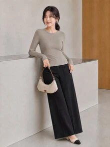 Yumoku Women's Casual Minimalist Basic Solid Color T-Shirt With Built-In Pads, Autumn Everyday Home Grey - Khaki - View 3