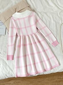 SHEIN 兒童青少年女孩粉色可愛刺繡馬標誌格紋針織洋裝，休閒優雅風，秋冬款 - 粉色 - 查看 2