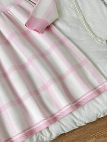 SHEIN 兒童青少年女孩粉色可愛刺繡馬標誌格紋針織洋裝，休閒優雅風，秋冬款 - 粉色 - 查看 3