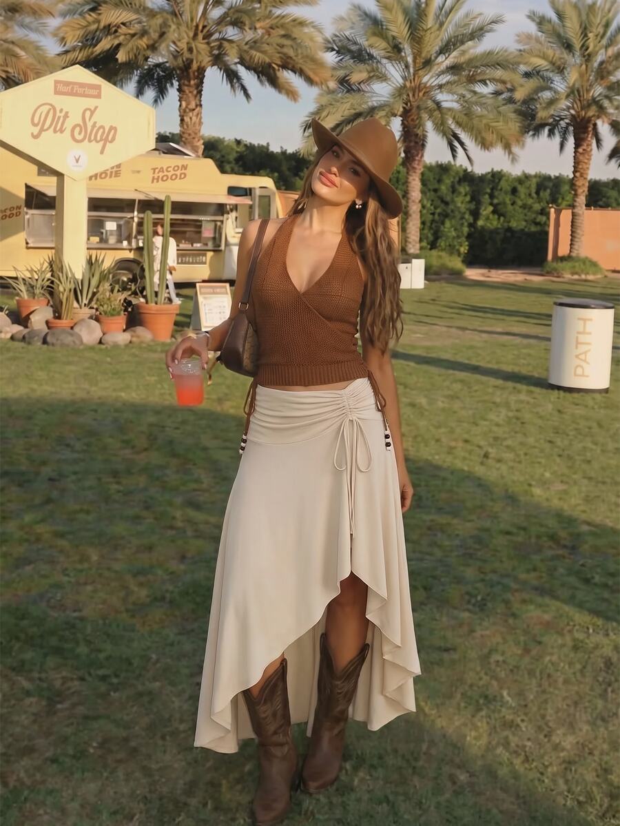 SHEIN MOD Atasan Tank Top Rajut Wanita 1 Potong Warna Cokelat Polos dengan Leher V Dalam, Model Halter, Tanpa Punggung, Bertali, Hiasan Manik-manik, Tali Serut, Potongan Pendek, Gaya Boho Manis untuk Pesta Natal dan Musim Gugur - Coklat - View 1