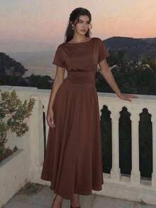 SHEIN MOD 女款 1 件純色抓皺腰船領蝙蝠袖短袖 A 字喇叭裙中長洋裝 棕色 Coquette 風格 甜美優雅 適合聖誕派對、婚禮、秋季 - 巧克力棕 - 查看 3