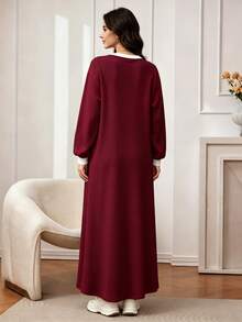 Modelyn Gaun Sweatshirt Kasual Lengan Panjang Leher Bulat Bahu Longgar Motif Ksatria untuk Wanita - MultiWarna - View 2