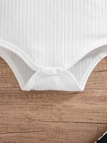 SHEIN 女嬰連身衣蝴蝶結 3 件組長袖蝴蝶褲 白色黑色奶牛印花連身衣 秋冬款 - 白色 - 查看 7
