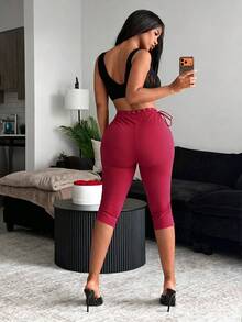 Zolique 2026夏季女款新款性感繃帶露背細肩帶設計七吋座褲 街頭時尚辣妹夜店派對酒紅色 - 酒紅色 - 查看 3
