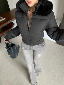 DAZY 女款連帽毛領拼接短版修身街頭休閒鋪棉外套 秋季夾克 - 黑色 - 查看 6