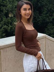 DAZY 女款純色抓皺修身百搭日常長袖T恤 - 棕色 - 查看 3