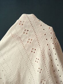 Bohemela Kaos dengan Bordir Eyelet dan Hiasan Renda, Warna Putih untuk Liburan Musim Gugur Gaya Boho Romantis - Putih - View 8