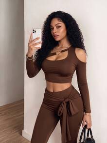 Zolique Autumn New Elegant Sexy Party Night Out Hollow One-Shoulder Bell-Sleeved Cropped Top And Side-Tie Cropped Pants Two Pieces Set, Dark Brown Slim-Fitting - Brown - View 2