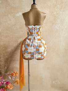 Soleia 女款性感熱帶度假風無肩帶蕾絲紋理垂墜網紗抓褶胸衣迷你洋裝，海灘外訪夜店夏季橘色與白色，甜美少女風 - 橘色 - 查看 2