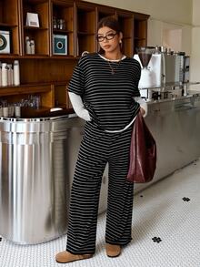 Muchica Set Kaos dan Celana Berlapis Garis-garis Hitam Putih Ukuran Besar, Kasual Tradisional Musim Gugur Musim Dingin, Cocok untuk Acara Santai, Formal, dan Ulang Tahun. - Hitam dan Putih - View 2