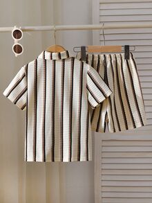 SHEIN Streecool Kids 2pcs/Set Young BoyTextured Stripe Knit Shirt And Shorts Set - Multicolor - View 2
