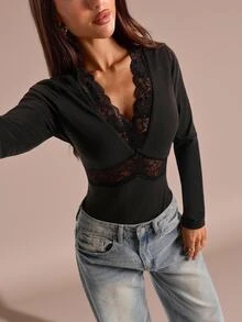 SHEIN BAE Kemeja Dalaman Lengan Panjang Tanpa Punggung Berkerah V Dalam dengan Motif Renda Hitam untuk Musim Gugur, Cocok untuk Pesta Halloween, Kencan Malam, dan Jalan-jalan. - Hitam - View 7
