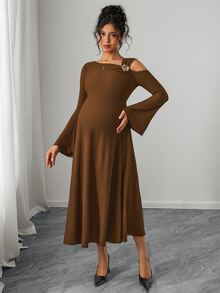Momance 孕妇玫瑰装饰露肩喇叭袖A字连衣裙 - 棕色 - 查看 3