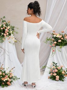 Momance Elegant Textured Solid Color Metal Decor Fitted Off-Shoulder Long Sleeve Mermaid Maternity Dress - White - View 6