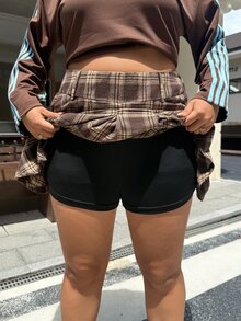 Muchica 大尺碼女款格紋休閒百搭迷你裙 - 棕色 - 查看 5