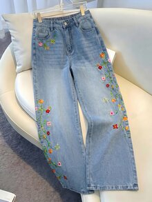 GlowEve CURVE Plus Size Women's Casual Daily Denim Jeans With Pockets, Buttons And Floral Embroidery Pattern - Blue - View 1
