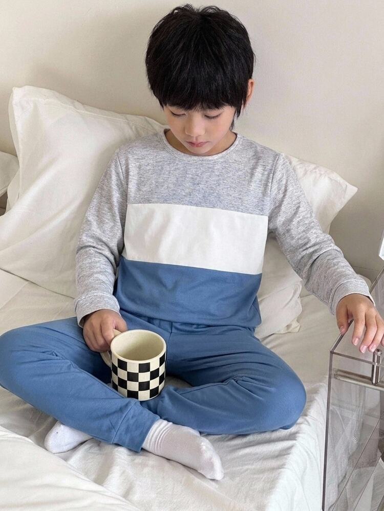 SHEIN Kids Tween Boy Snug Fit Striped Minimalist Pattern Crew Neck Long Sleeve Autumn Pants Casual Comfortable Snug Fit Loungewear Pajama Set 2pcs - Multicolor - View 1