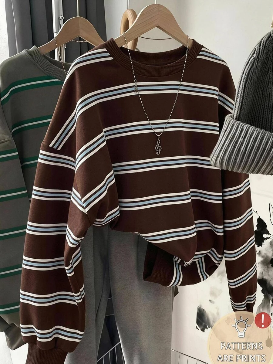 SHEIN 青少年女孩復古黑白與黑淺藍、藍白條紋配色印花圓領落肩抓絨衛衣,復古休閒風 - 彩色 - 查看 1