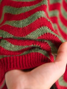 CosyJoli Plus Size Women's Round Neck Contrast Color Wavy Striped Long Sleeve Sweater Christmas - Multicolor - View 9