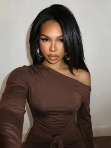 Slaydiva جمبسوت بني بأكمام طويلة وياقة غير متماثلة مع رباط، بقصة ضيقة - بني - مشاهدة 9