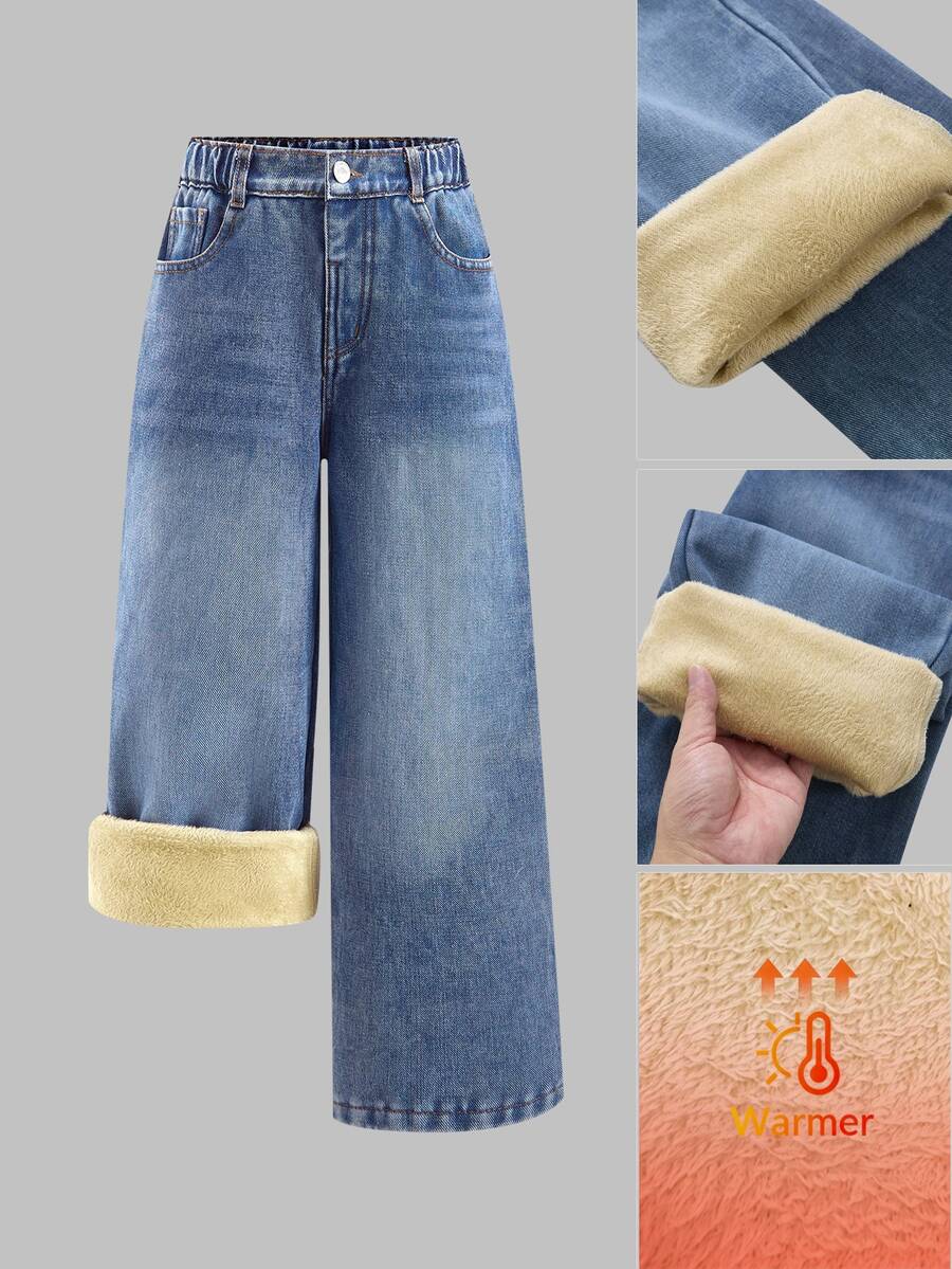 SHEIN 女童牛仔直筒褲,中藍色水洗,彈性腰頭配鈕扣設計,直筒寬腿版型,內層保暖,適合秋冬穿著,可搭配毛衣、連帽衫或外套,適用於日常通勤、校園或休閒外出,風格偏向簡約休閒與中性 - 中等水洗藍 - 查看 1