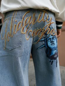 Artur Kramer Men Vintage Streetwear Fashion Versatile Distressed Rivet Design Statue Of Liberty Letter Print Loose Wide Leg Casual Jeans - Blue - View 7