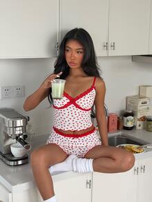 ZzzCrew Romantic Heart Print Lace Trim Fitted Women Pajama Set - White - View 4