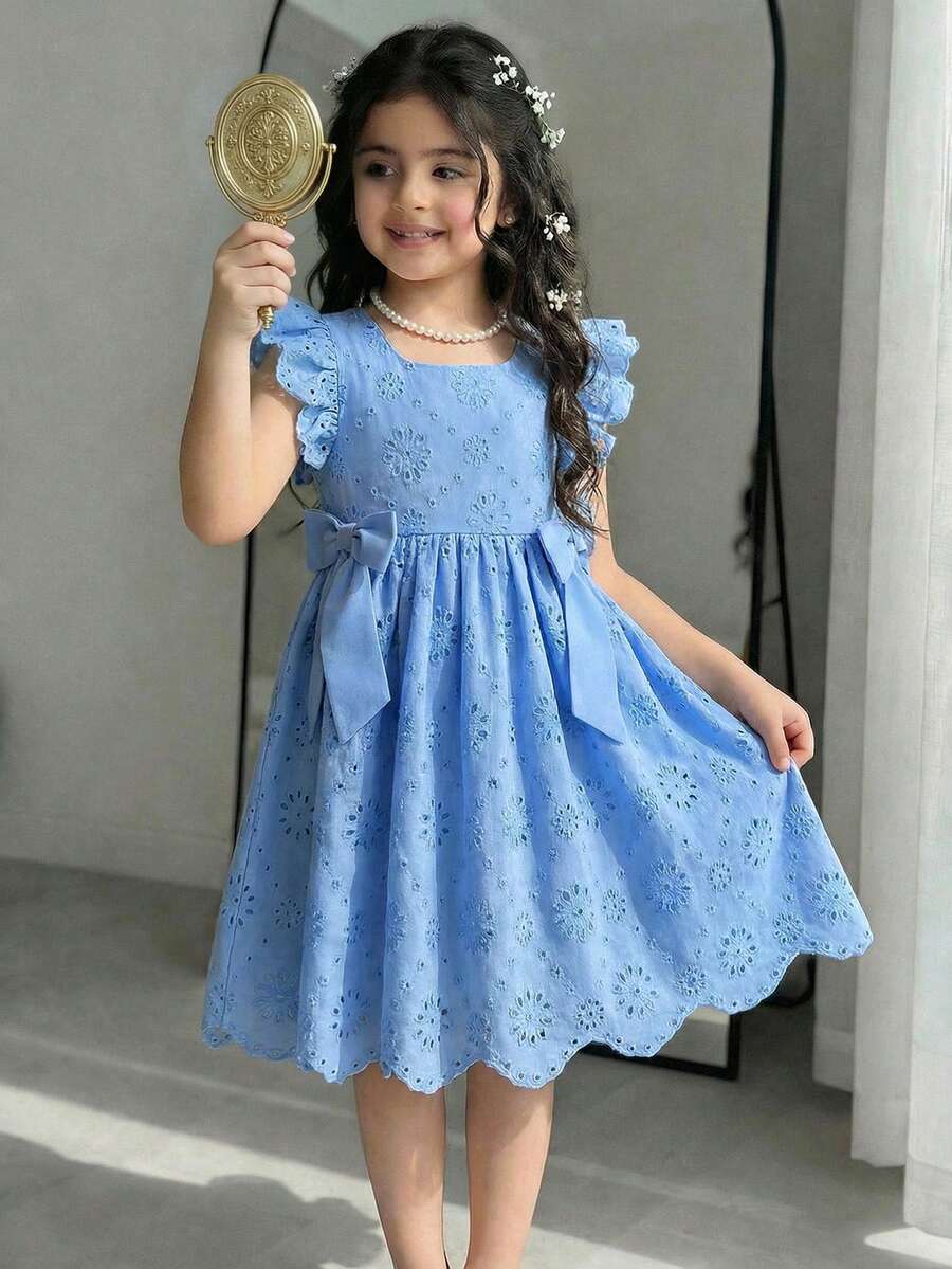 Elladie kids 春夏藏蓝色镂空波点女童方领荷叶袖收腰喇叭裙摆蝴蝶结装饰公主风连衣裙（休闲外出/生日派对/上学装），两侧蝴蝶结装饰，A字裙