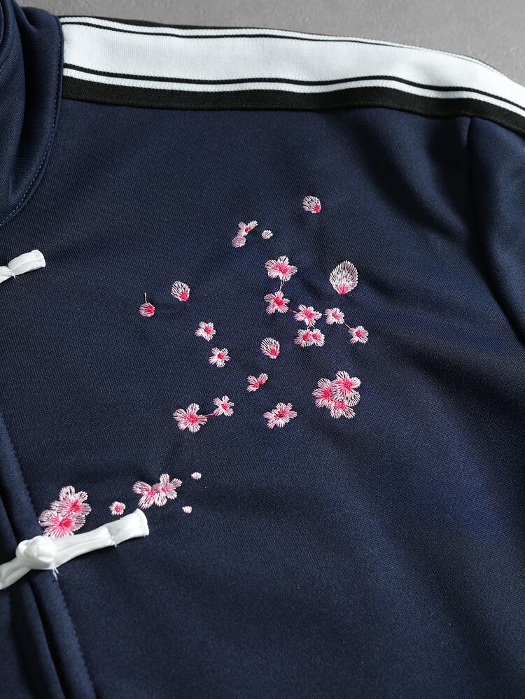 ROMWE MEN Street Life Sweatshirt Kasual Pria dengan Motif Bordir Bunga dan Kancing Katak - Navy Blue - View 4