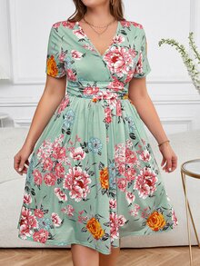 SHEIN Clasi 大码女式裹身 V 领、收腰印花 A 字形连衣裙，带口袋，适合夏季穿着 - 彩色 - 查看 3