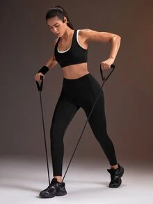 Powerista Bra Olahraga Wanita Kasual dengan Desain Blok Warna untuk Yoga dan Kebugaran - Hitam dan Putih - View 3