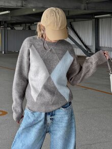 FRIFUL Women's Autumn Contrast Color Diamond Pattern Sweater - Grey - View 3