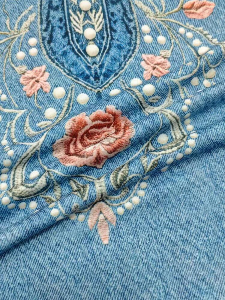 Selamara 女款V領長袖T恤，丹寧效果3D刺繡數位印花，休閒復古舒適日常穿著度假風，藍色與粉色，秋季 - 彩色 - 查看 7
