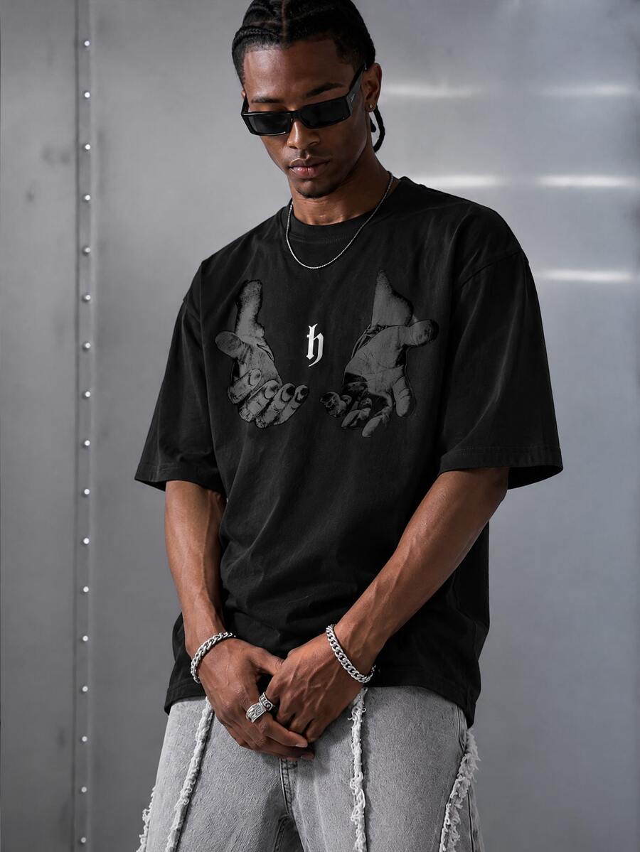 Manfinity EMRG Men Hand Print Round Neck Short Sleeve Oversized Casual T-Shirt, For Going Out - Black - View 1