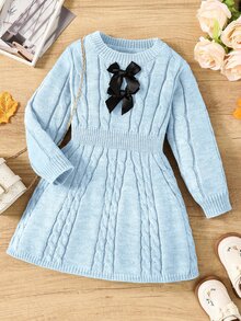 SHEIN 秋季女童復古娃娃公主風 粗針編織圓領收腰 A 字裙 3D 蝴蝶結長袖針織洋裝 藍色 母女套裝 - 淺藍色 - 查看 4