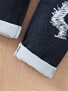 SHEIN [Denim Effect] 男童 4-7 歲夏季休閒圓領短袖字母印花上衣與牛仔效果長褲套裝，舒適版型，適合戶外玩耍與花童穿著 - 灰色 - 查看 5