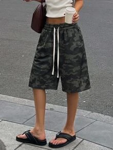 SHEIN PETITE Women's Fashion Camouflage Print Drawstring Waist Pocket Shorts Campus - Army Green - View 3
