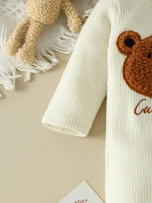 SHEIN 1pc Newborn Baby Footed Romper Cute Sweet Beige Cream Bear Applique Ribbed Long Sleeve Round Neck Regular Birthday Fall Winter Embroidery - Khaki - View 7